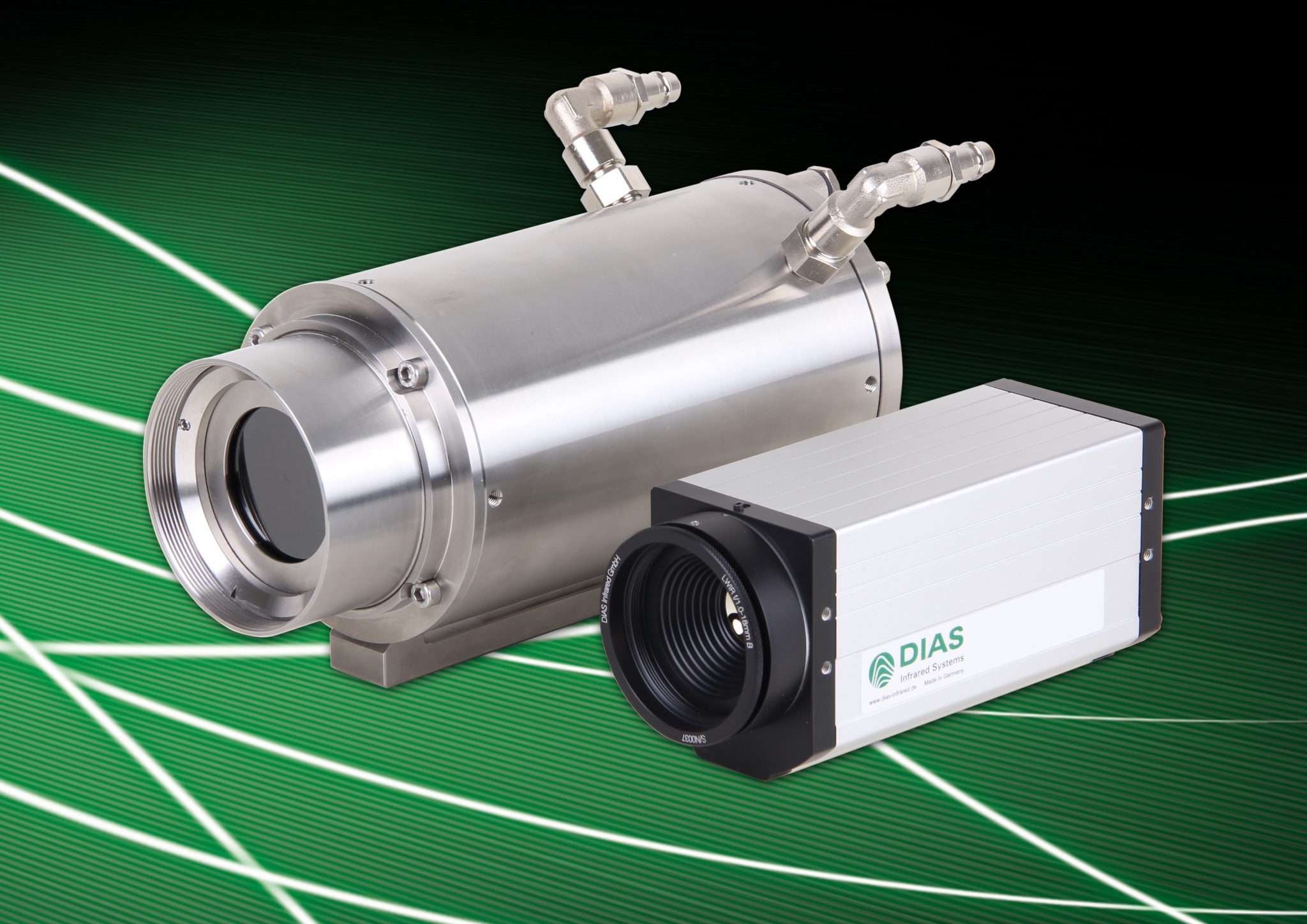 The industrial-grade PYROVIEW 380L infrared camera from DIAS Infrared is designed for harsh 24/7 continuous operation in production lines.